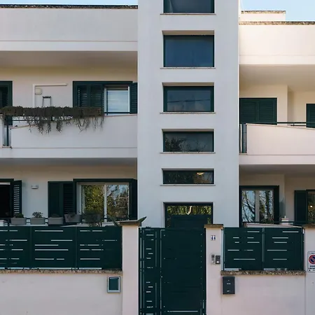 Puglia Ospita - *